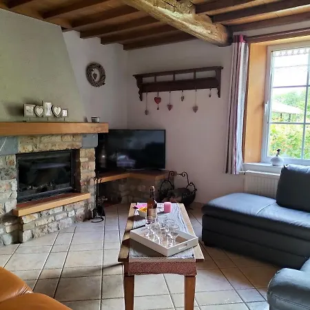 Vakantiehuis La Dame Au Lit A La Ferme Momignies