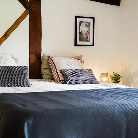 Feriehus La Dame Au Lit A La Ferme Momignies