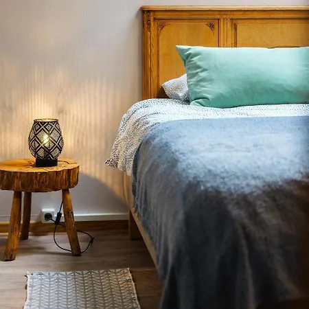 La Dame Au Lit A La Ferme