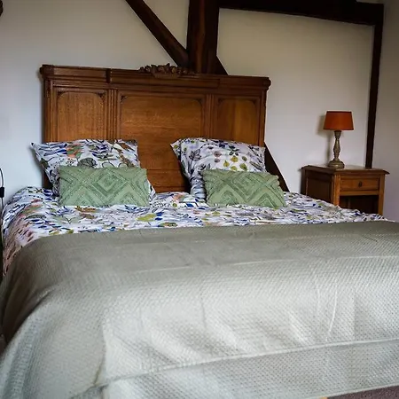 La Dame Au Lit A La Ferme *